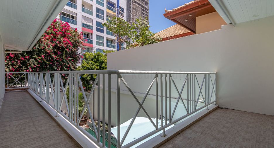 Haus zur Miete mit 3 Zimmer in Bang Lamung, Chonburi