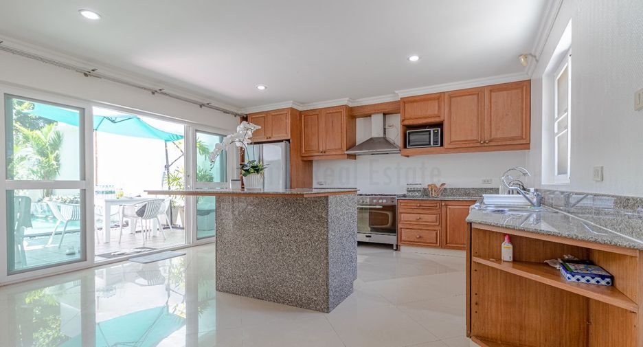 Haus zur Miete mit 3 Zimmer in Bang Lamung, Chonburi