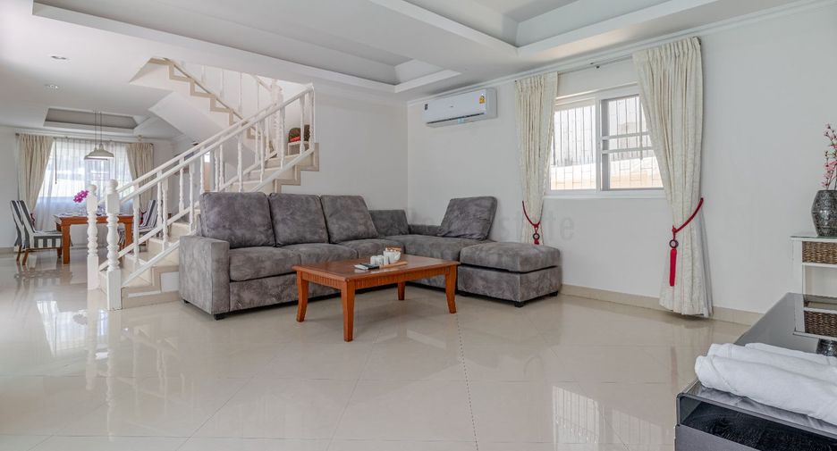 Haus zur Miete mit 3 Zimmer in Bang Lamung, Chonburi