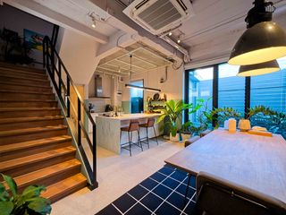 For sale 4 bedrooms townhouse in Watthana, Bangkok