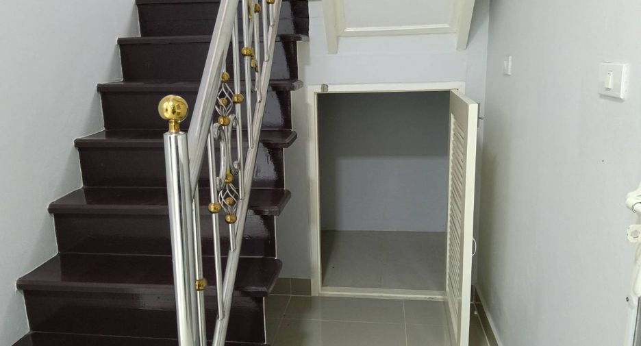 Casa en venta de 4 habitaciones en Bang Bua Thong, Nonthaburi