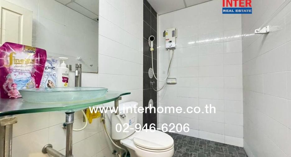 For sale 2 bedrooms townhouse in Mueang Nonthaburi, Nonthaburi