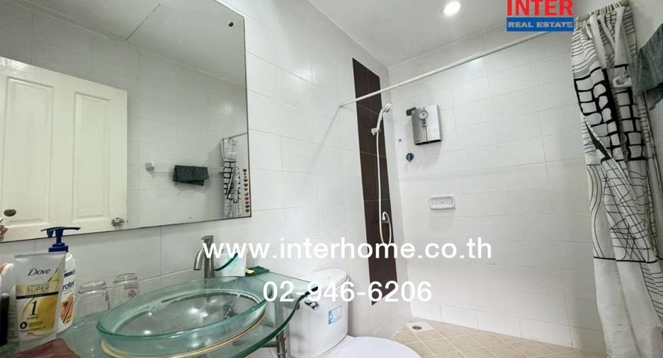 For sale 2 bedrooms townhouse in Mueang Nonthaburi, Nonthaburi