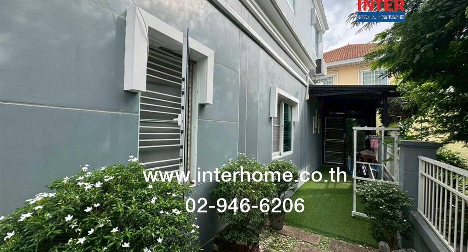 For sale 2 bedrooms townhouse in Mueang Nonthaburi, Nonthaburi