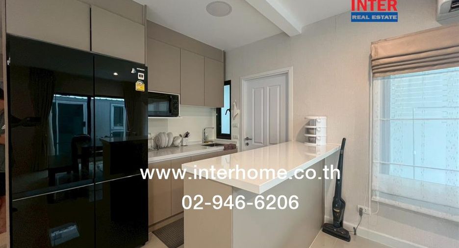 Продажа 4 спальни дом в Mueang Pathum Thani, Патумтани
