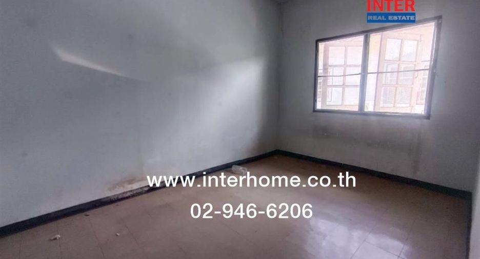 For sale 2 bedrooms townhouse in Phra Samut Chedi, Samut Prakan