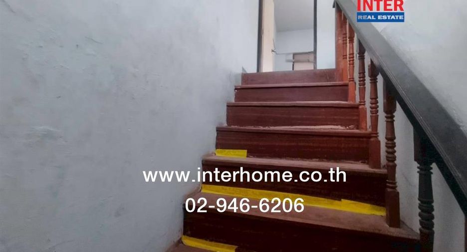 For sale 2 bedrooms townhouse in Phra Samut Chedi, Samut Prakan
