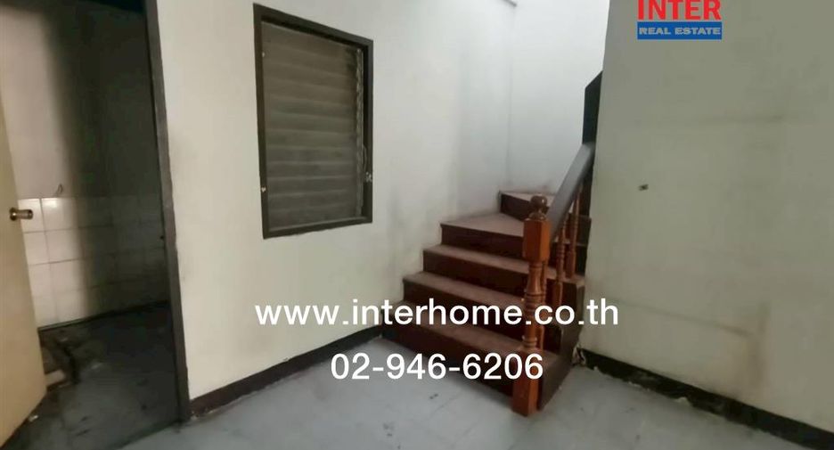 For sale 2 bedrooms townhouse in Phra Samut Chedi, Samut Prakan
