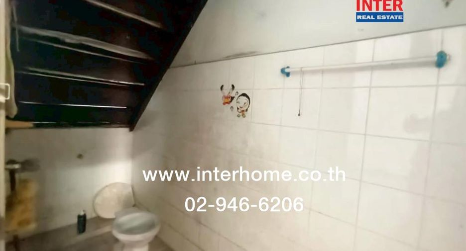 For sale 2 bedrooms townhouse in Phra Samut Chedi, Samut Prakan