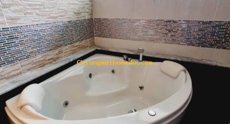 For rent 4 bedrooms house in San Sai, Chiang Mai