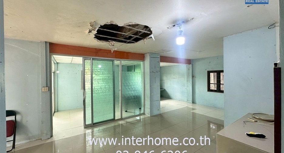 For sale 4 bedrooms house in Min Buri, Bangkok