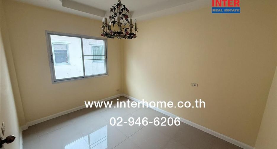 For sale 2 bedrooms townhouse in Mueang Pathum Thani, Pathum Thani