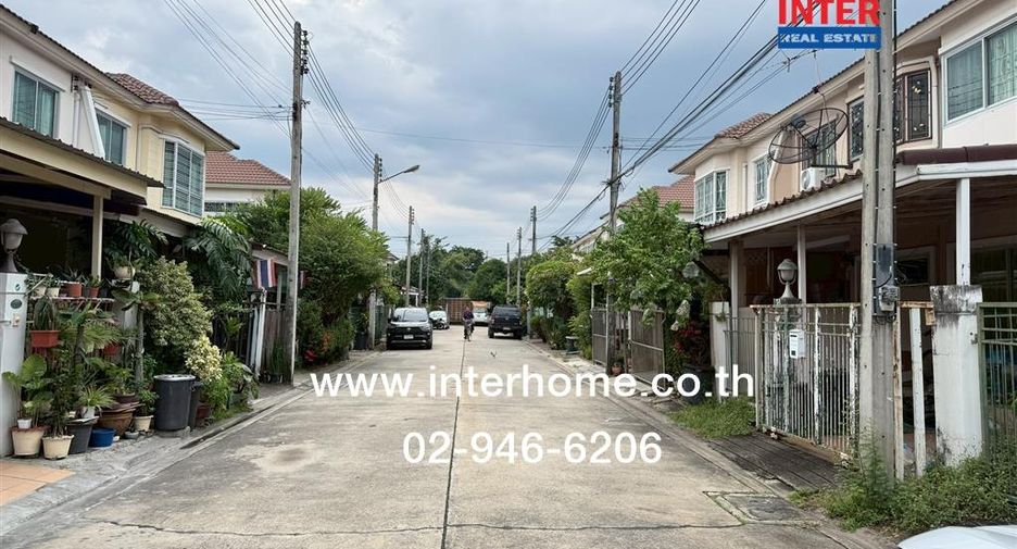 For sale 2 bedrooms townhouse in Mueang Pathum Thani, Pathum Thani
