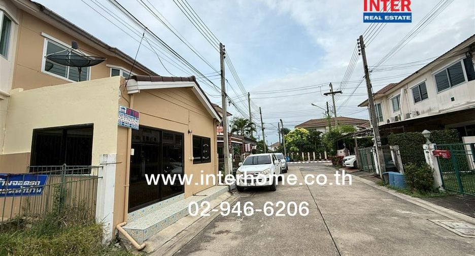 For sale 2 bedrooms townhouse in Mueang Pathum Thani, Pathum Thani