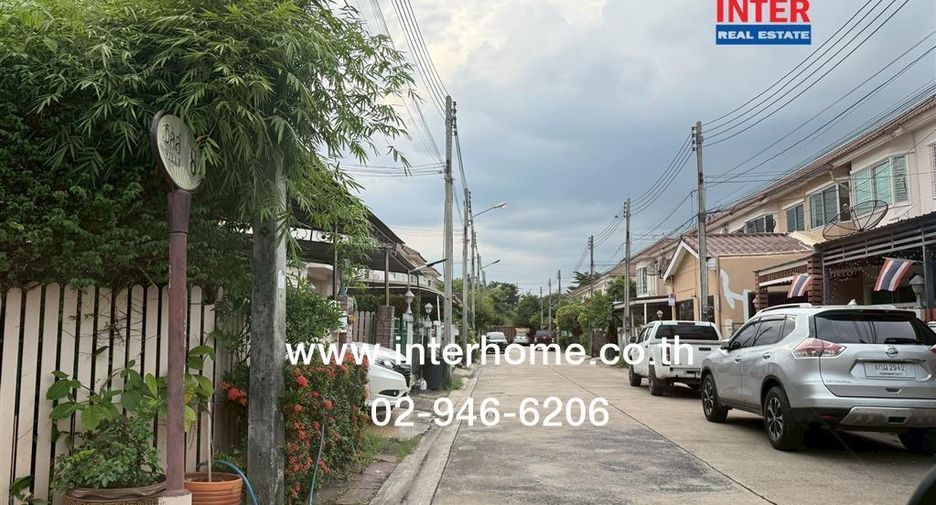 For sale 2 bedrooms townhouse in Mueang Pathum Thani, Pathum Thani