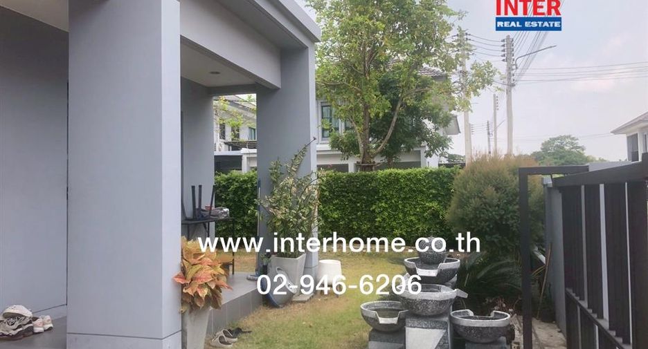 出售 3 卧室 独立屋 在 Mueang Pathum Thani, Pathum Thani