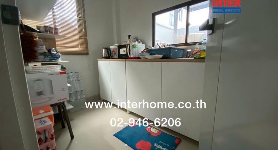 出售 3 卧室 独立屋 在 Mueang Pathum Thani, Pathum Thani