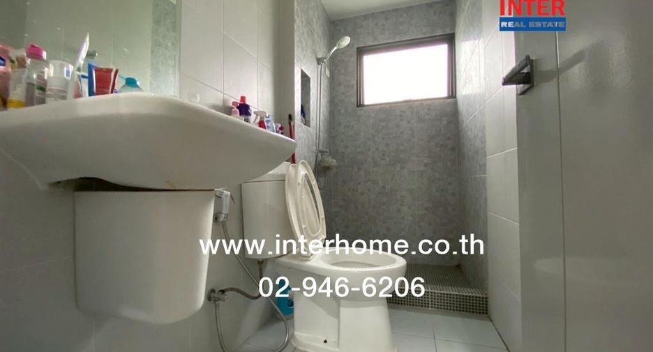 出售 3 卧室 独立屋 在 Mueang Pathum Thani, Pathum Thani