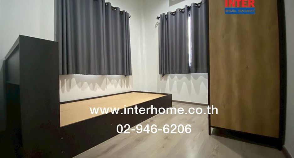 出售 3 卧室 独立屋 在 Mueang Pathum Thani, Pathum Thani