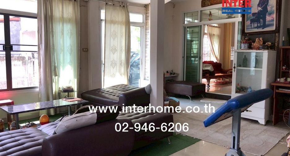 For sale 4 bedrooms townhouse in Lam Luk Ka, Pathum Thani