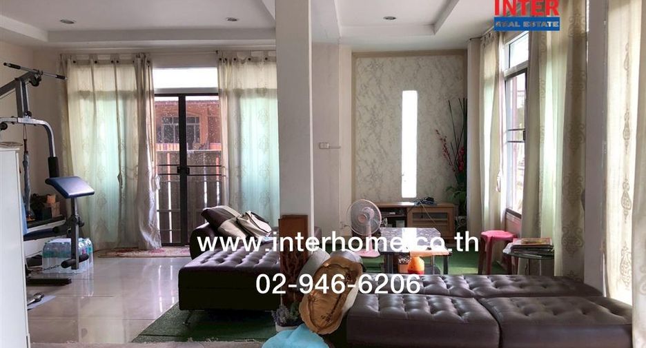 For sale 4 bedrooms townhouse in Lam Luk Ka, Pathum Thani