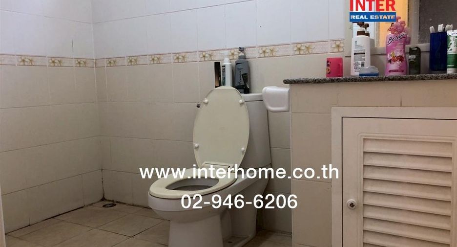 For sale 4 bedrooms townhouse in Lam Luk Ka, Pathum Thani