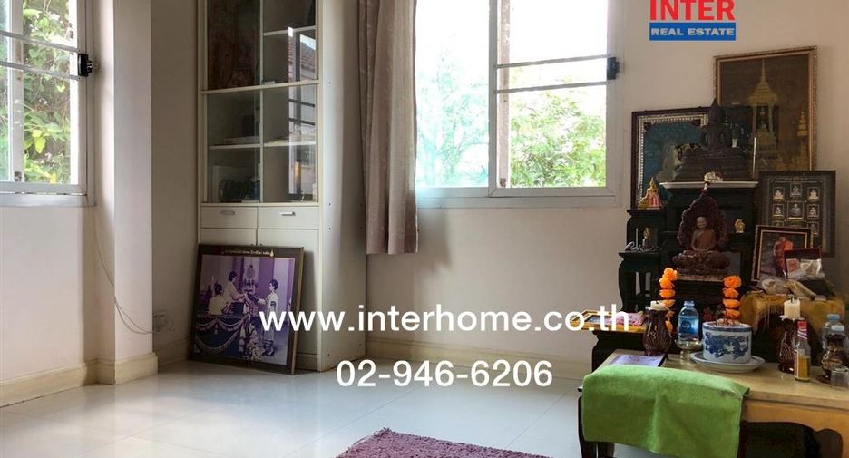 For sale 4 bedrooms townhouse in Lam Luk Ka, Pathum Thani