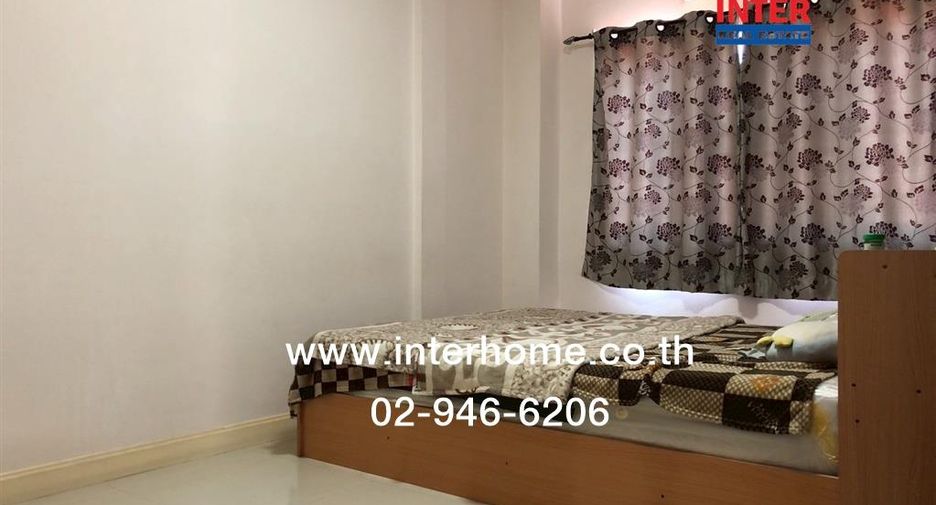 For sale 4 bedrooms townhouse in Lam Luk Ka, Pathum Thani