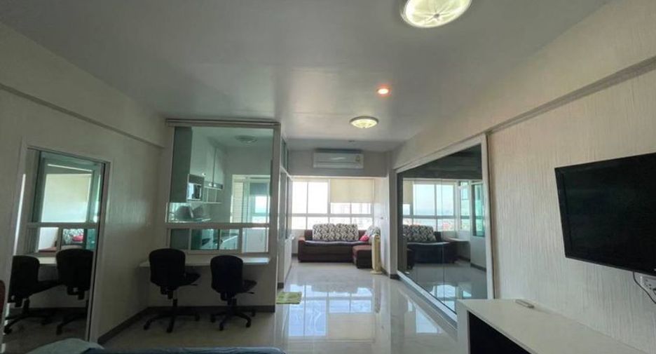 Condo en alquiler de 1 habitaciones en Si Racha, Chonburi