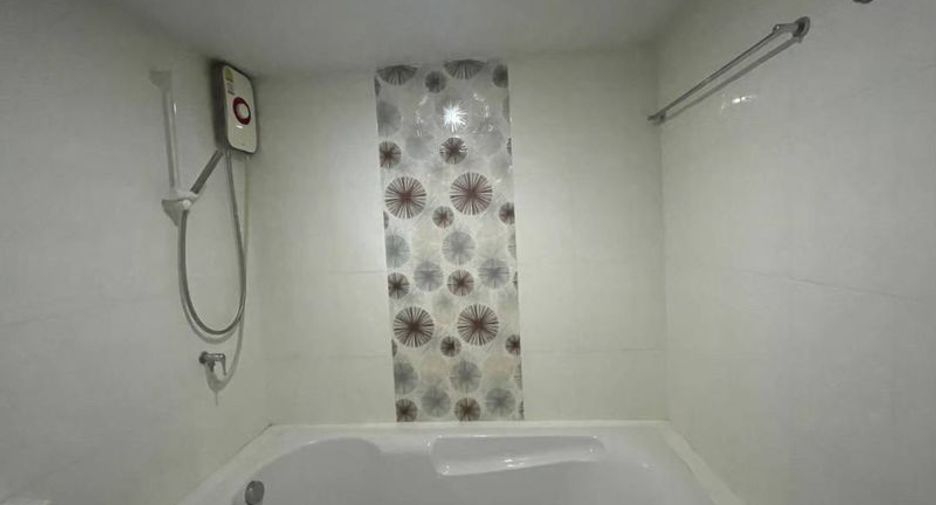 Condo en alquiler de 1 habitaciones en Si Racha, Chonburi
