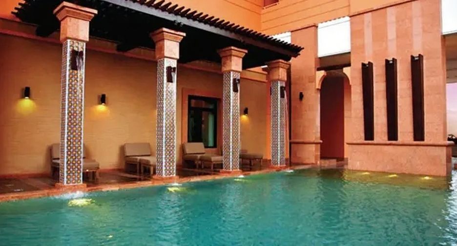 For sale 2 bedrooms condo in Khlong Toei, Bangkok