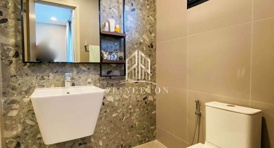 For rent and for sale 5 bedrooms house in Saphan Sung, Bangkok