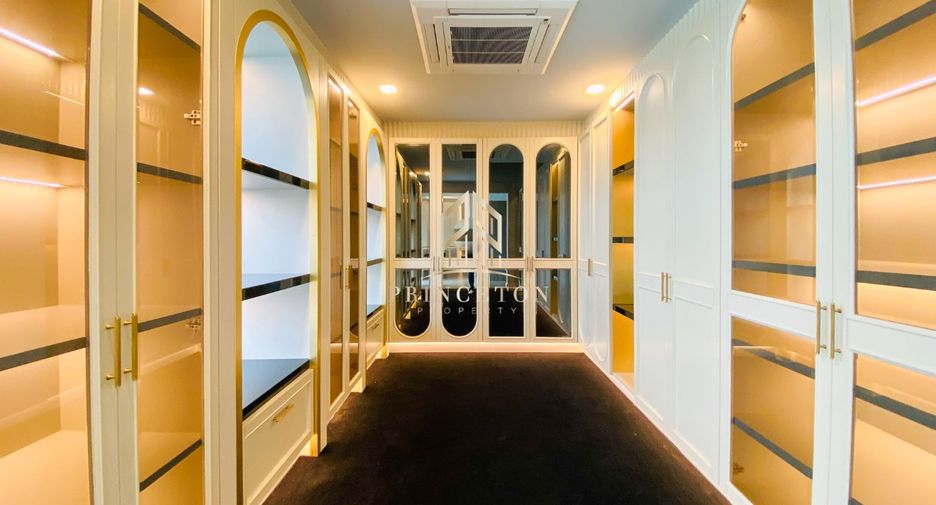 For rent and for sale 5 bedrooms house in Saphan Sung, Bangkok