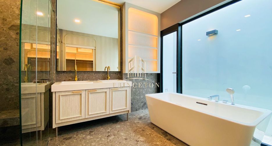 For rent and for sale 5 bedrooms house in Saphan Sung, Bangkok