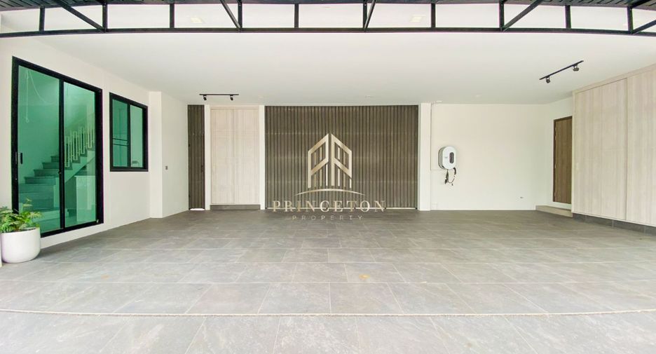 For rent and for sale 5 bedrooms house in Saphan Sung, Bangkok