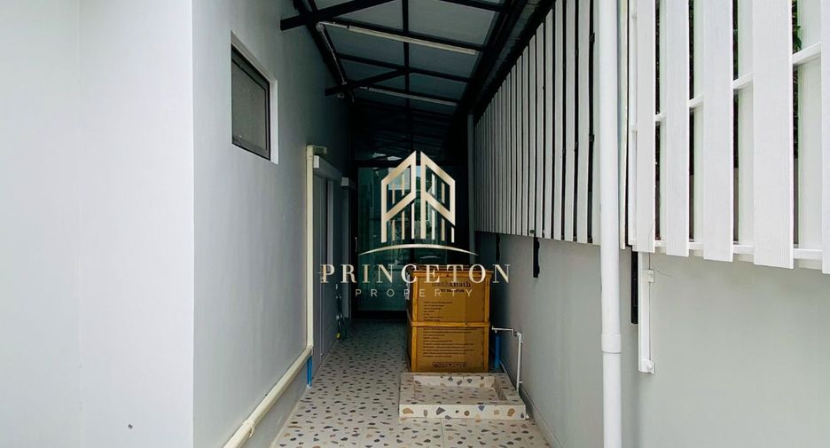 For rent and for sale 5 bedrooms house in Saphan Sung, Bangkok