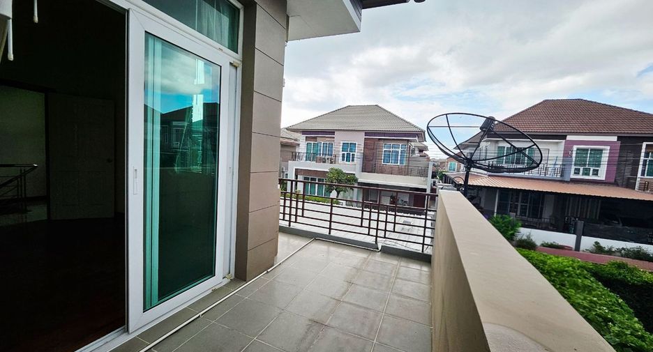 For sale 4 bedrooms house in Si Racha, Chonburi