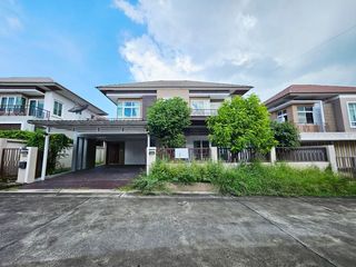 For sale 4 bedrooms house in Si Racha, Chonburi