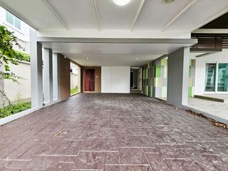 For sale 4 bedrooms house in Si Racha, Chonburi