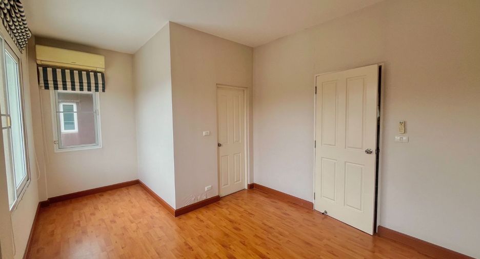 For sale 3 bedrooms house in Pak Kret, Nonthaburi