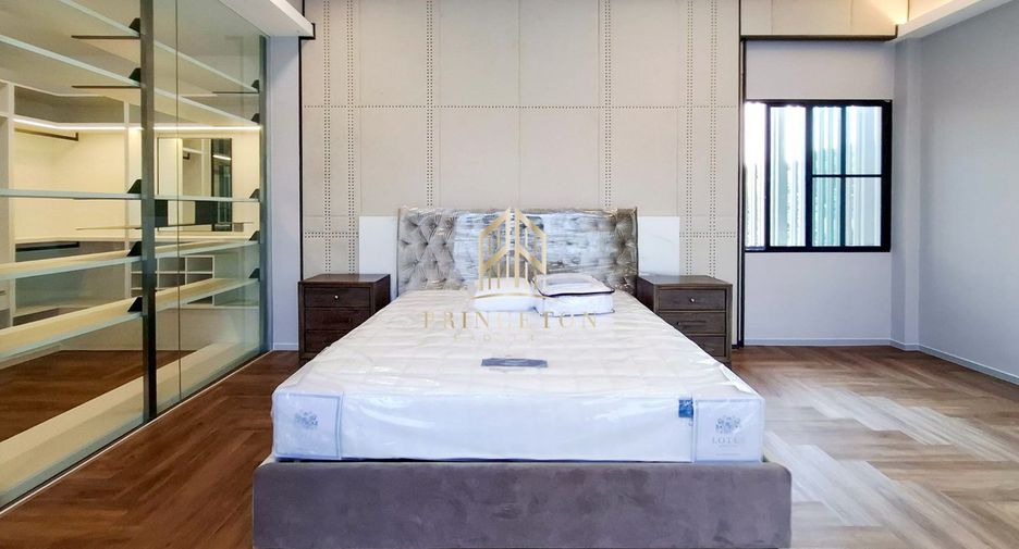 Haus zur Miete mit 5 Zimmer in Saphan Sung, Bangkok