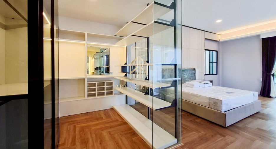 Haus zur Miete mit 5 Zimmer in Saphan Sung, Bangkok