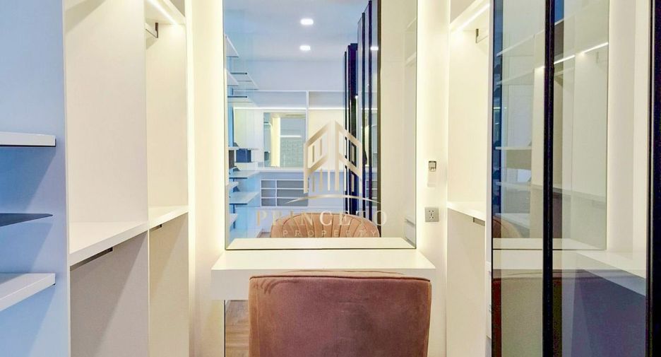 Haus zur Miete mit 5 Zimmer in Saphan Sung, Bangkok