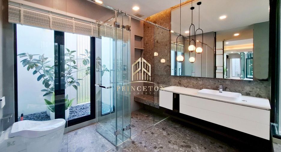 Haus zur Miete mit 5 Zimmer in Saphan Sung, Bangkok
