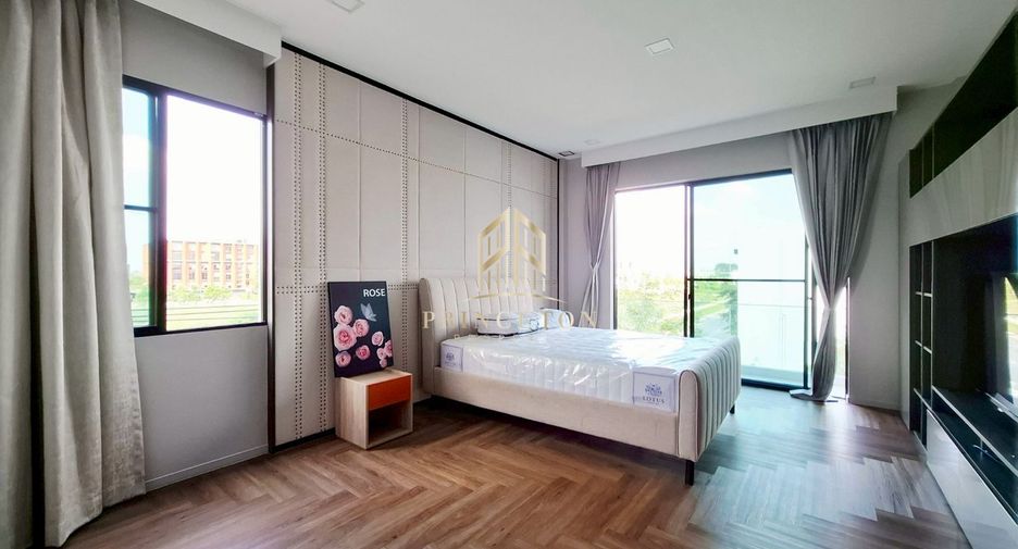 Haus zur Miete mit 5 Zimmer in Saphan Sung, Bangkok