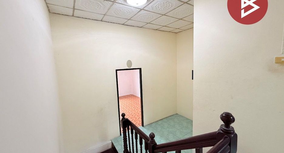 For sale studio townhouse in Lat Lum Kaeo, Pathum Thani