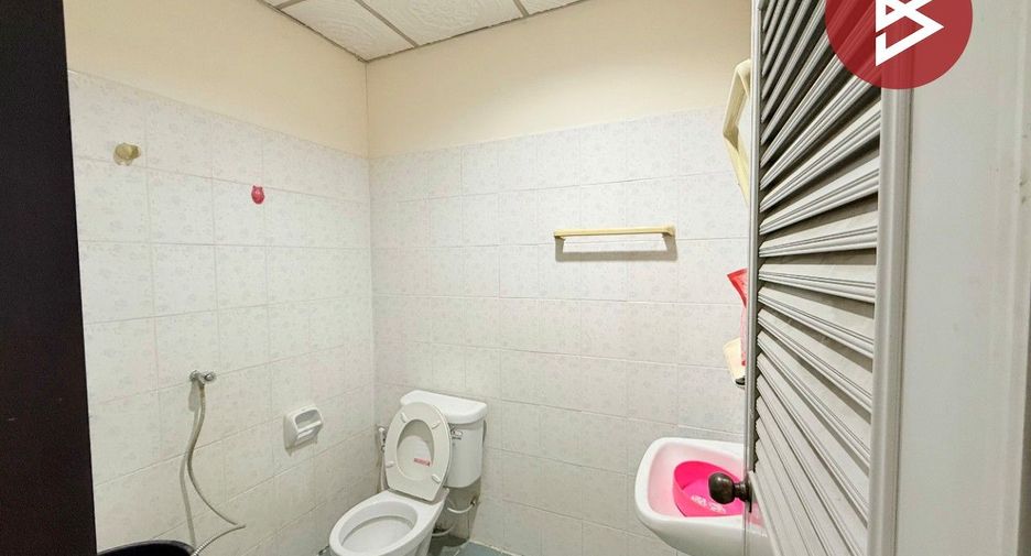 For sale studio townhouse in Lat Lum Kaeo, Pathum Thani