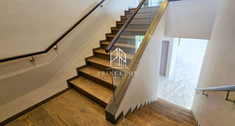 For sale 4 bedrooms house in Bang Phli, Samut Prakan