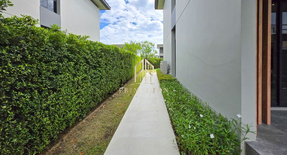 For sale 4 bedrooms house in Bang Phli, Samut Prakan
