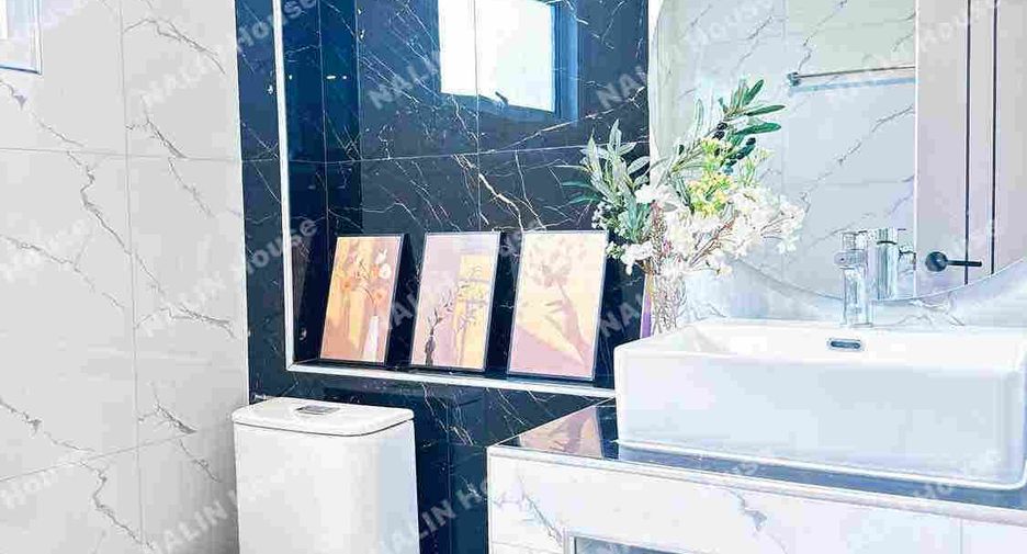 For sale 5 ベッドルーム house in Bang Lamung, Chonburi